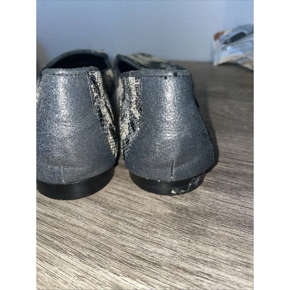 Donald Pliner Women's Metallic Brocade Slip On Shoes Size 11M Dendasp